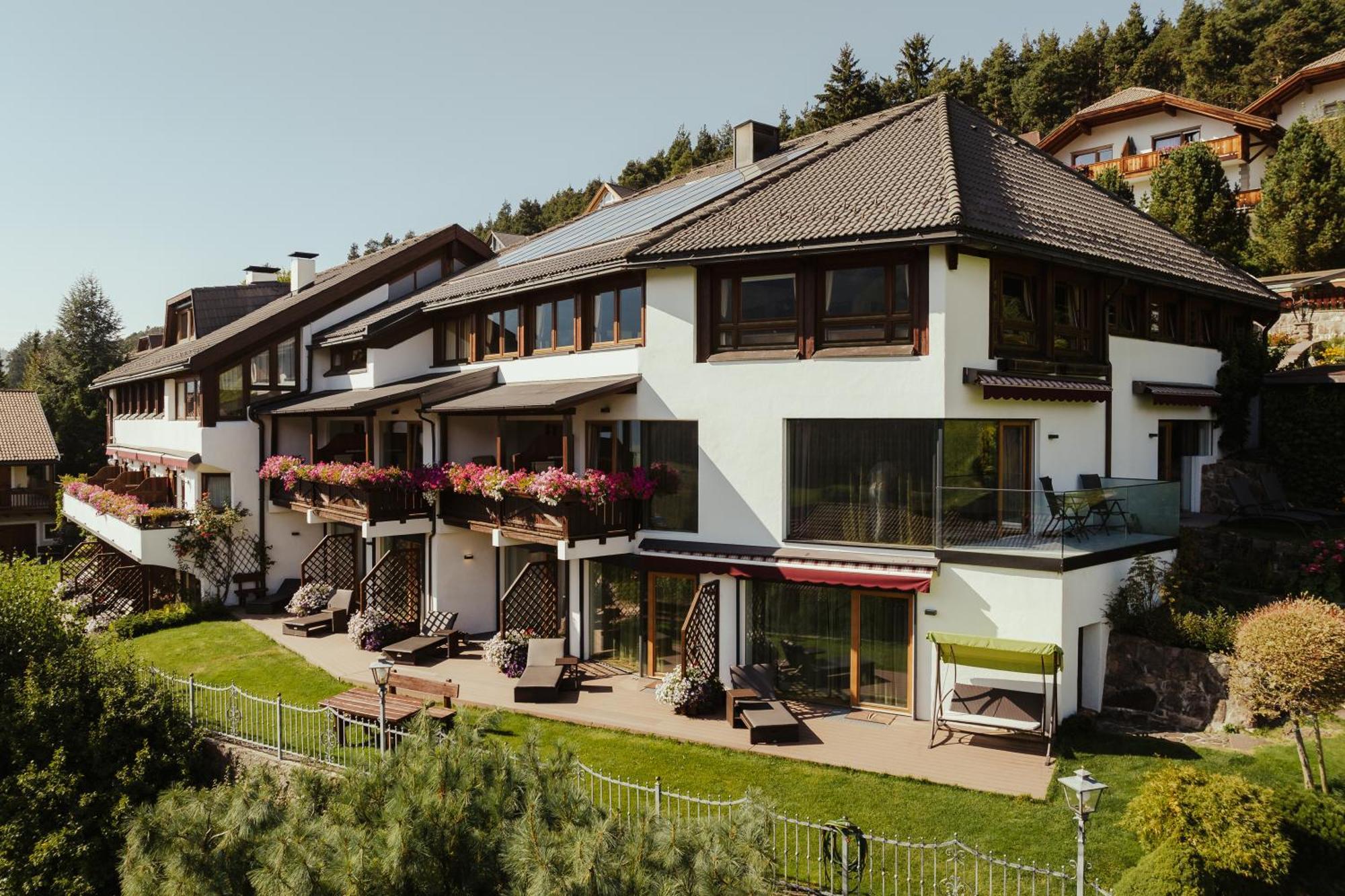 Hotel Grien Ортизей Екстериор снимка